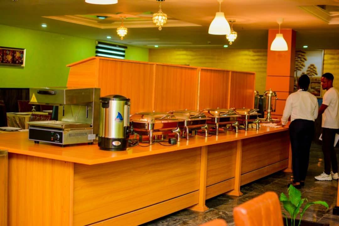 Wetland Hotel Ughelli Exterior photo