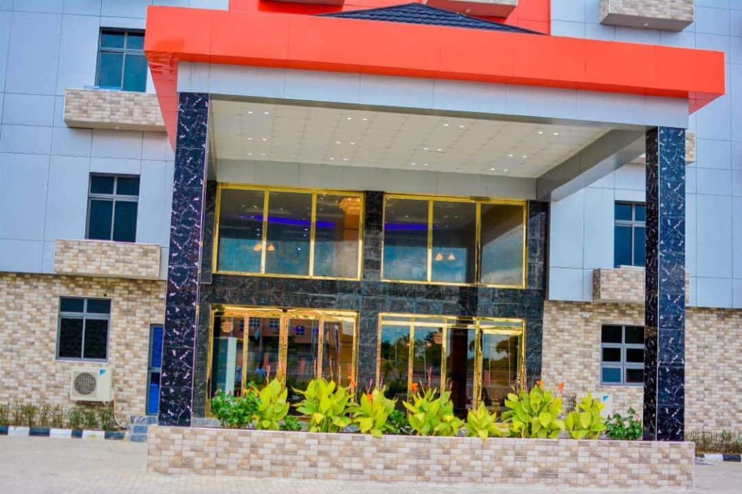 Wetland Hotel Ughelli Exterior photo