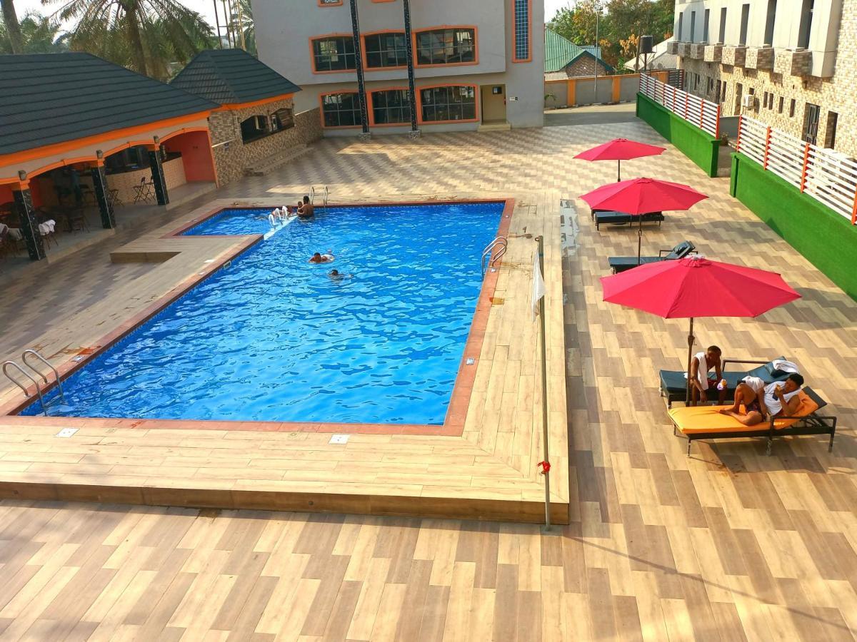 Wetland Hotel Ughelli Exterior photo