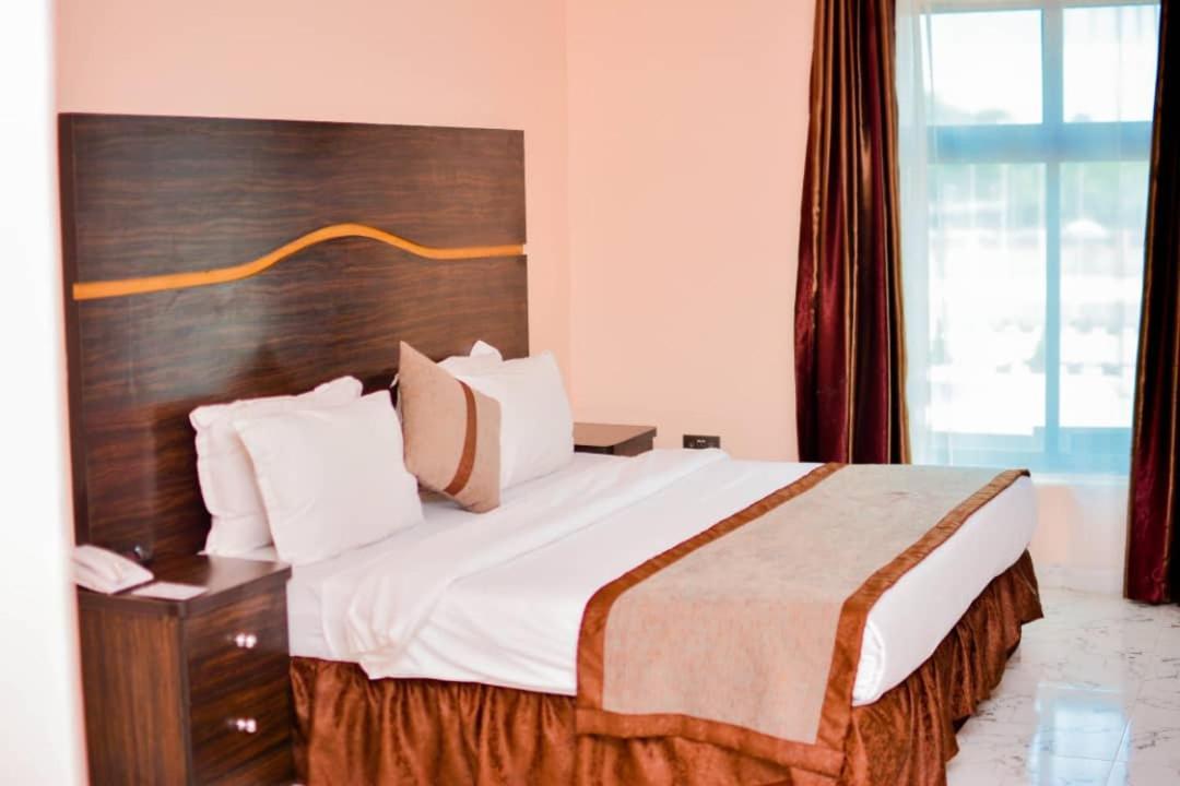 Wetland Hotel Ughelli Exterior photo